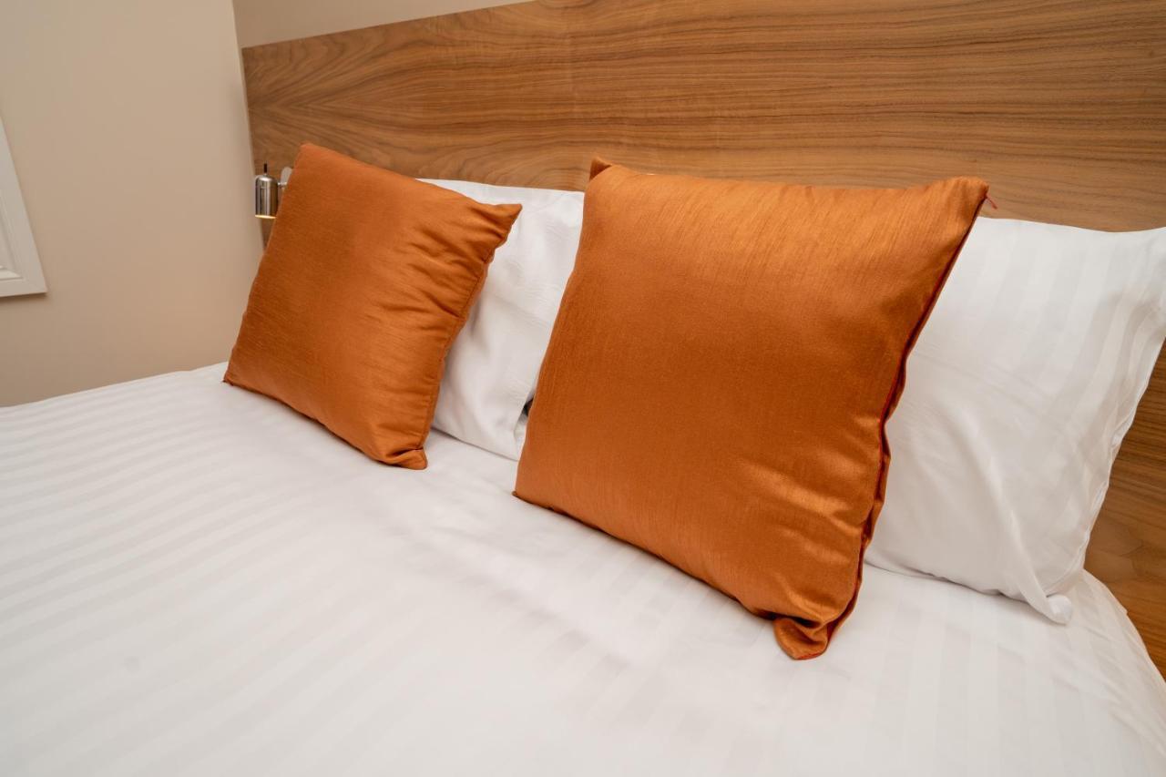 Eagle Hotel Luton Airport Eksteriør bilde